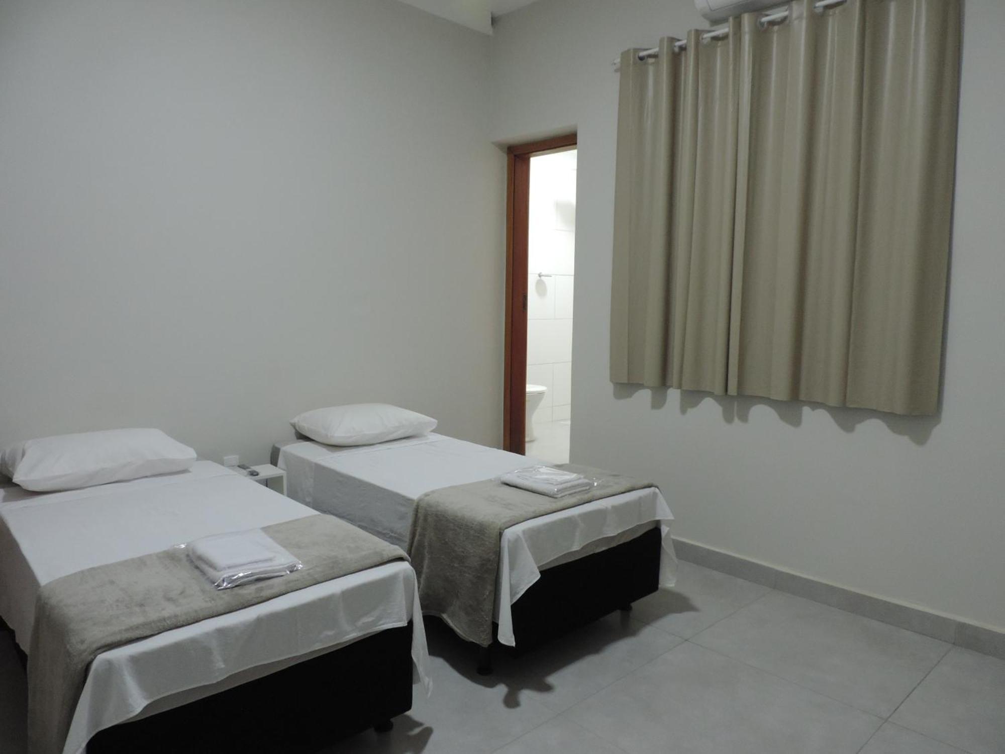 Sb Hospedaria Pousada Uberaba Buitenkant foto